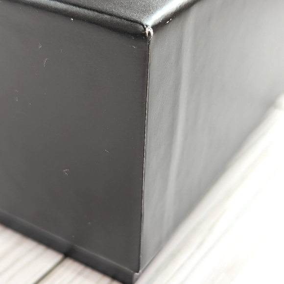 Yves Saint Laurent Authentic Black Opium Gift Box in Black and Gold NWOT - Picture 10 of 10